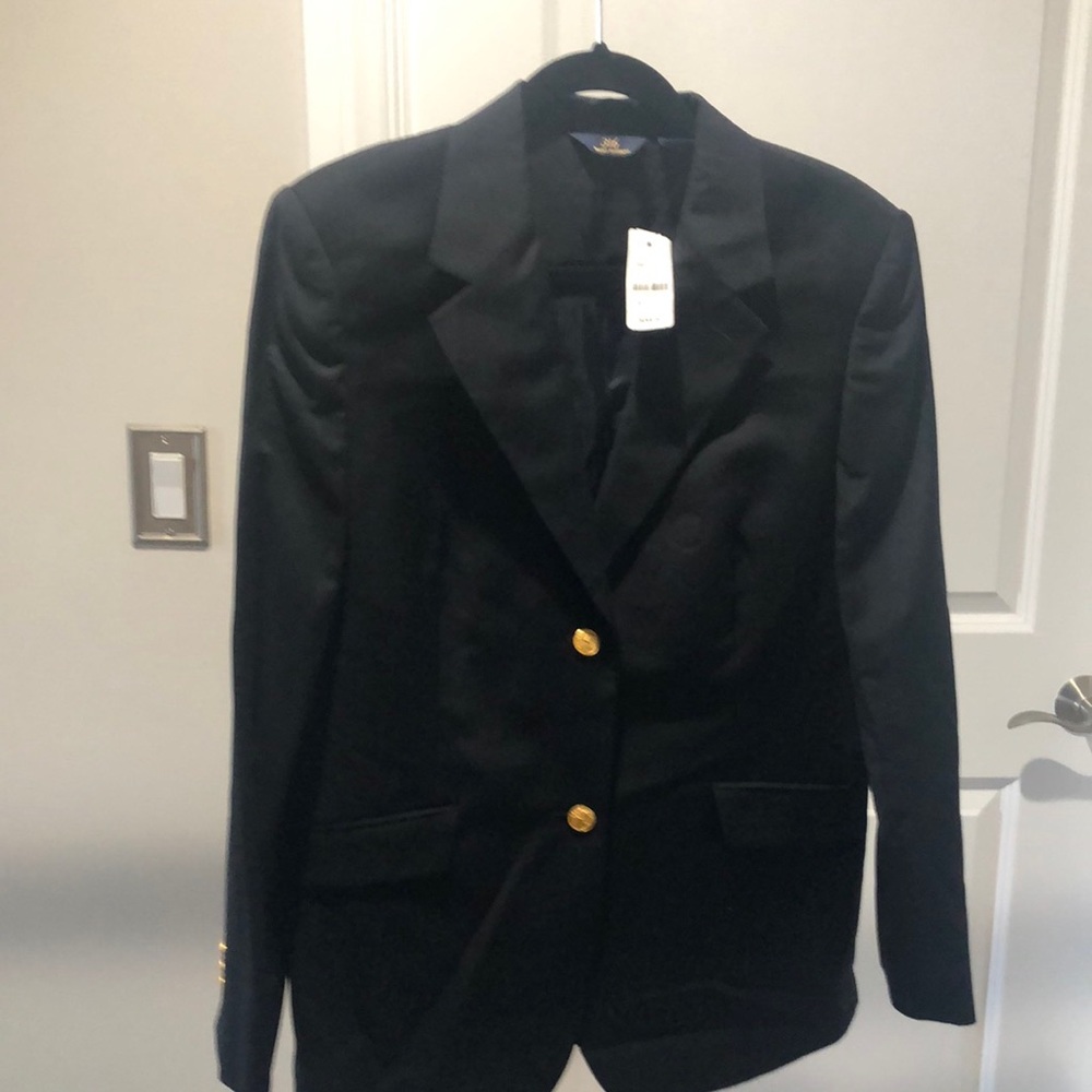 Brooks Brothers 346 two button blazer. Size 16 NWT